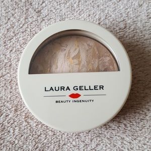 Laura geller balance n brighten foundation.